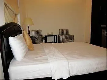 Lighting Hotel 다낭 2*,